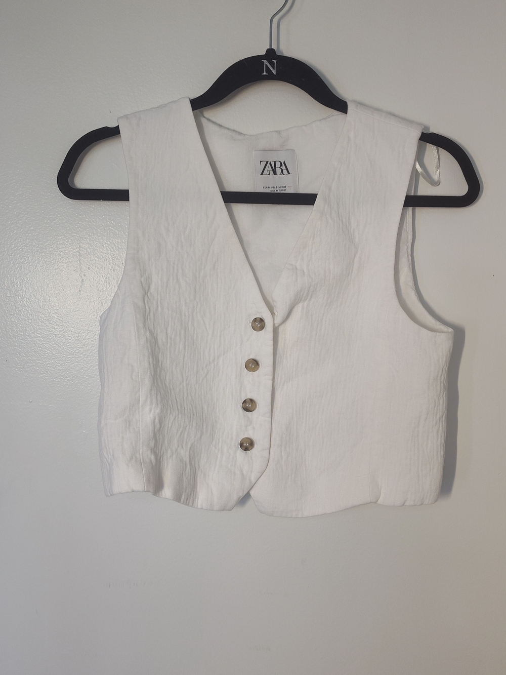 ZARA White Button-Front Sleeveless Vest #582
